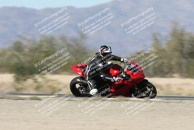 media/Dec-01-2025-Moto Forza (Mon) [[2daa91e15f]]/2-Intermediate Group/Session 3 (Turn 7 Inside Pans)/